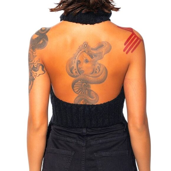 Callie Lives Xena Black:  Cut Out O-Ring Turtleneck Knit Halter Top small - Picture 2 of 3